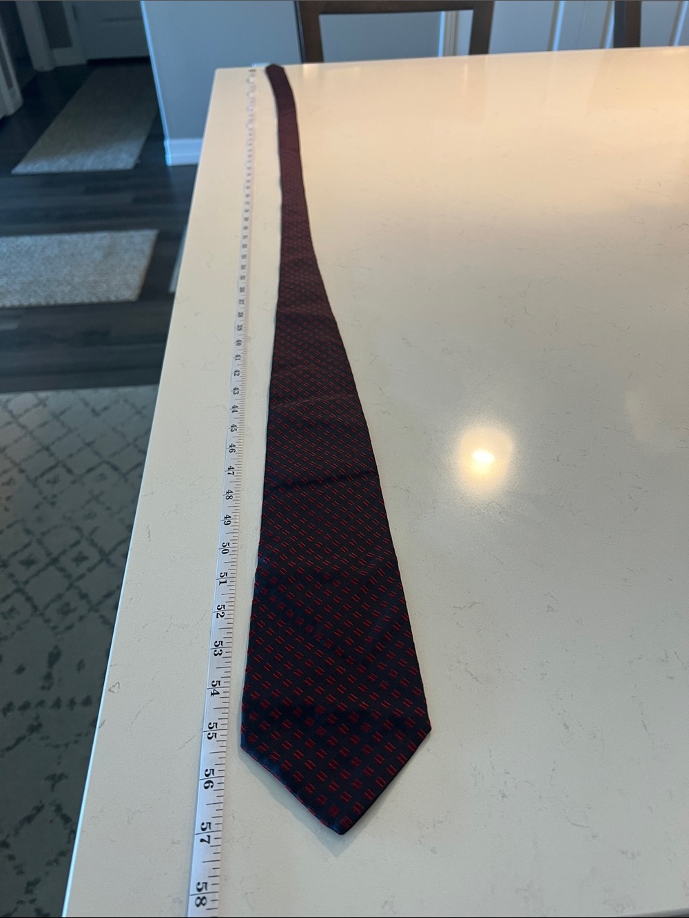 Banana Republic Classic Men's Navy Tie with Red Pattern